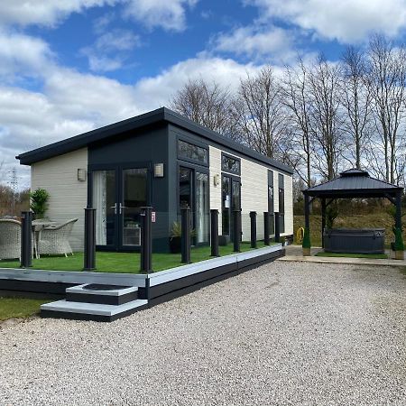 Silverdale Lodge Hot Tub & Wifi Warton  ภายนอก รูปภาพ